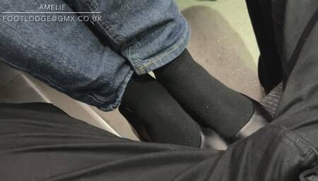 Passenger on train gets to massage Amelie’s feet on train