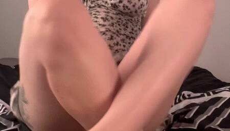 I’m so horny and can’t control myself any longer !