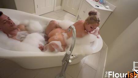 Bubble Bath Time with Veronica Cruz and Dexxx Blue