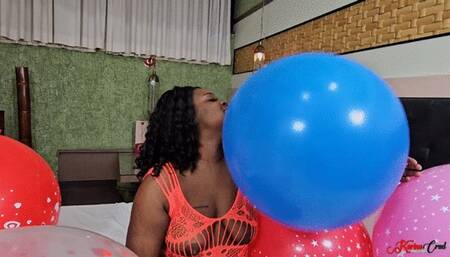 PLAYING AND TEASING BALLOONS - BY RUBY - CLIP 2 FULL HD - KC 2025!!!