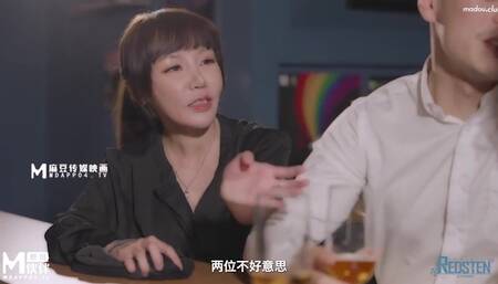 RS013 巨乳服務生被醉客硬操 性愛酒吧的淫欲大解放