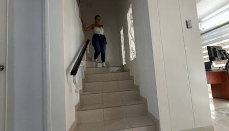 Karlotta goes in his Fiat Uno to buy milk from his stepson