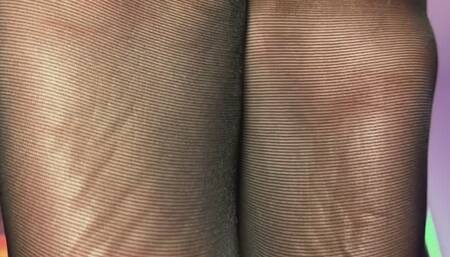 enjoy my nylon feet on your face vol2