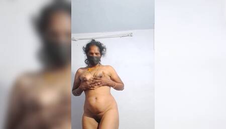 Tamil Aunty Nude Video Call - Part -3 (with Audio)