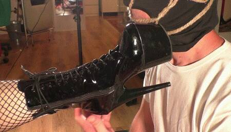 Slave is licking boot_ MP4