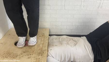 Muddy converse worship (trampling part)