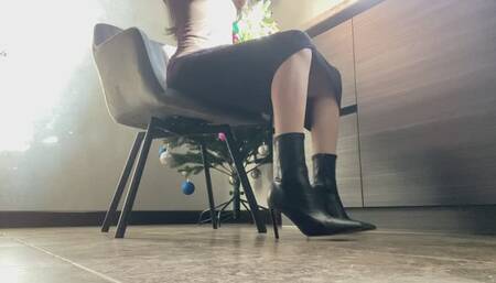 Malena’s high heels tapping