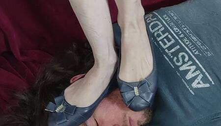 #28 - Long facebusting in blue flats!