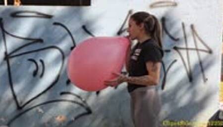 Milla Blow to Pop a Pink 16" SR