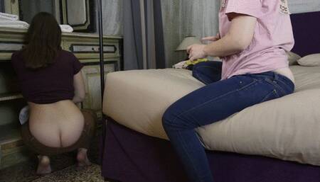 2 Girls Buttcrack Cleaning #3