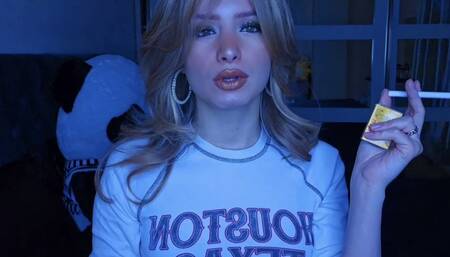 Close up Smoking Fetish, so you can feel my smoke upon you ;) Muaa xx