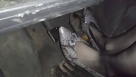 Drive to Kauflanf (High Heel View)