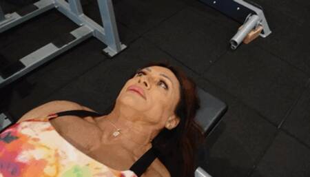 The angry pesonal trainer (subtitled version)