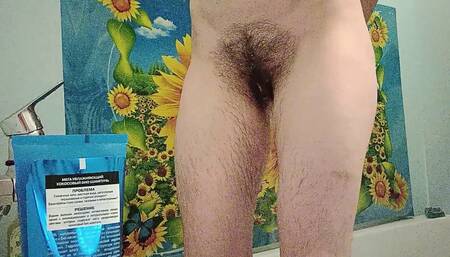 Soapy hairy pussy and butts closeup. Piss.