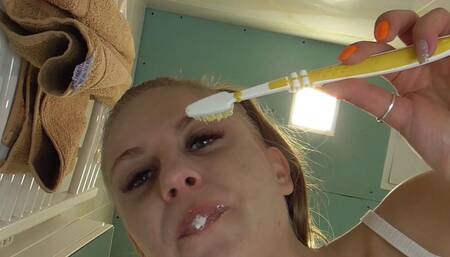 Young Mistress Spitting 134 wmv