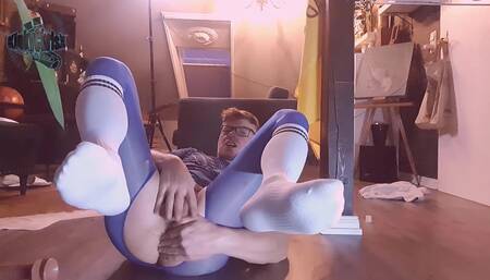 Kinkychrisx Wanking in Blue Pantyhose and White Socks