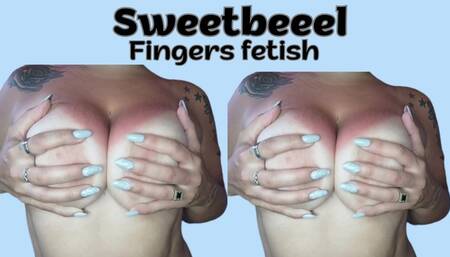 Fingers fetish ends in masturbation