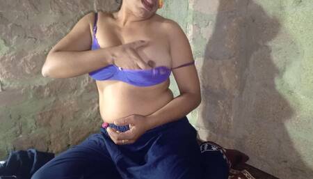 Bhabhi Ko Raat Me Jor Se Chudhai in House Hindi Audio.