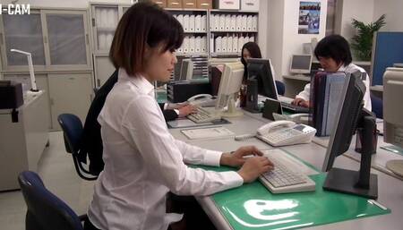Joining a Female-led Team, I Was Puzzled by a Senior Colleague's Advances, but She Discreetly Reassured Me Under the Desk. Part1