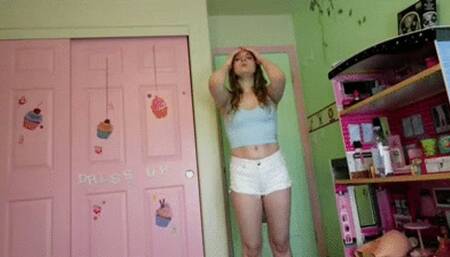 INEEDAMOMMY Harlow West changes your messy gross diaper