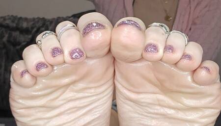 You've been dying for me to pull my gorgeous, soft, wrinkly soles out so you could really start stroking that cock for me