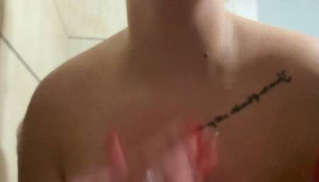 Wet & naked in the bathtube