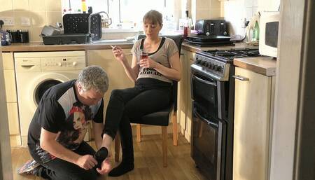 Chelsea Girl Feet (4K)