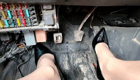 Hard red line revving 6000 revolution ric