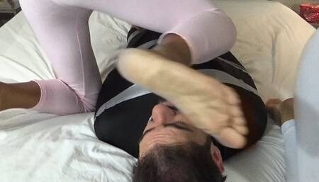 NEW GODDESS MIA AND ASIAN GIRL FARTING