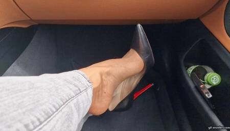 Driving on the highway with a big hole in my tights wmv 1280 x 720