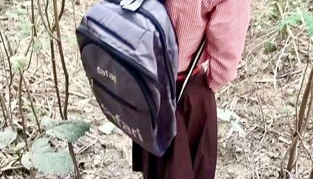 Indian Desi School Girl Fucked in the Forest Viral Mms