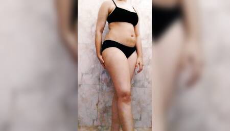 Hot Desi Boyfriend Shares His Girlfriend