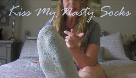 KISS MY NASTY SOCKS wmv