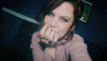 MESMERISED BY MISTRESS MIA