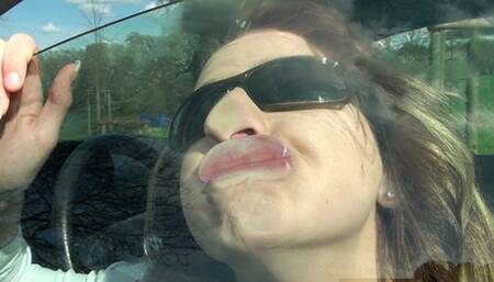 Lipstick On The Car Window HD-1080