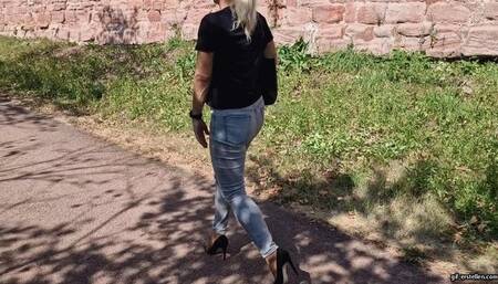 a whole afternoon on the move with just one shoe wmv 1280 x 720