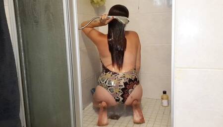 Feet, ass and hair washing