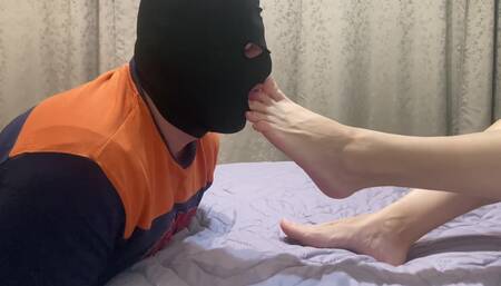 Worship My Feet You Slave