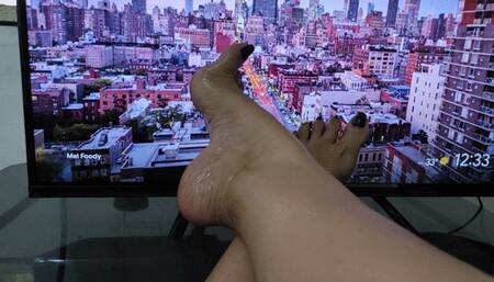 Alicia's delicious pronounced arches Covered in oil (2)