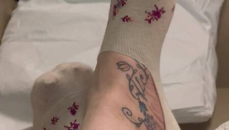 Toe Wiggles in Sheer Footie Socks