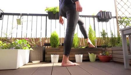 Harley Quinn (Khaleesi From Ukraine) Use Man On Patio - Russian Language - Part 1