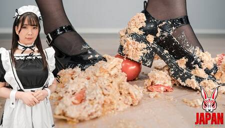 Food Crush Under Black Soles—Your Maid, Yui NONAMI's Indulgent Stomp