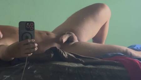 Me dejo llevar por la emoción y me grabo en mi espejo