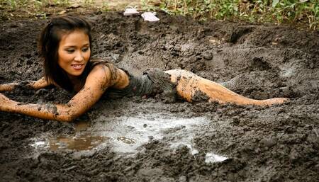 Jane Teasing in Peat