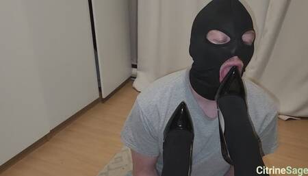 Foot slave licks my heels, nylons and feet clean after a long day