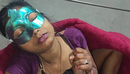 Desi Bhabhi Cum in Mouth and Bathroom Injoy
