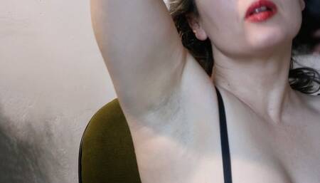 feel her sweat on your toung