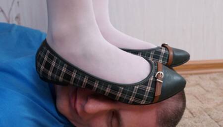 Man is used as a carpet and it is okay for this bad college girl, g455x (slide show) 2160p