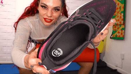 Drop & Give Me 10 Licks! (Sweaty Smelly Gym Foot Worship) ft Goddess Fina