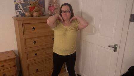 wife going braless under her shirt